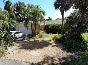 922 S Palmway