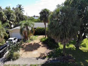 922 S Palmway, Lake Worth Beach FL 33460