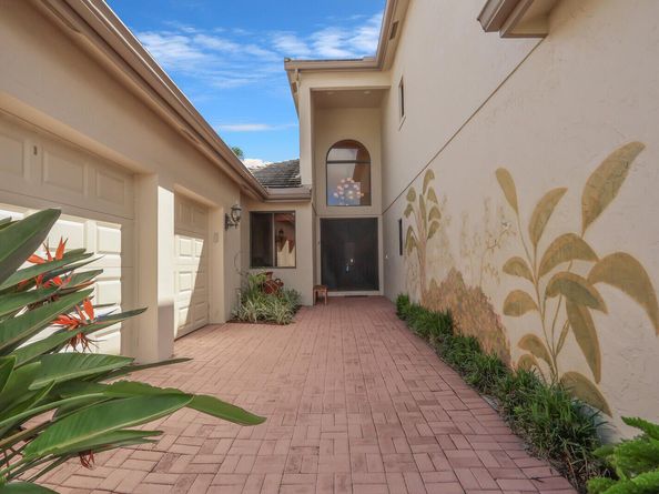 13322 Deauville Drive, Palm Beach Gardens FL 33410