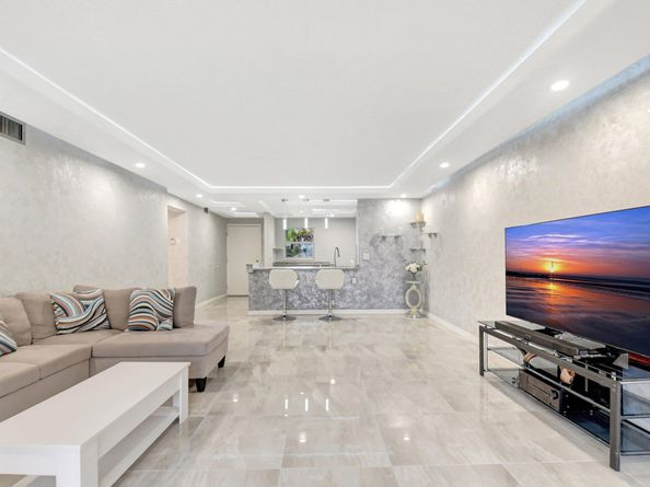 2615 NE 3rd Court 220, Boynton Beach FL 33435