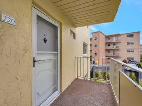 2615 NE 3rd Court 220, Boynton Beach FL 33435