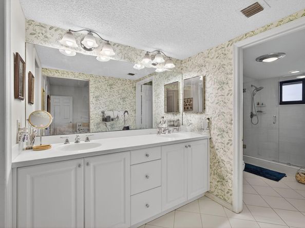16942 Waterbend Drive 258, Jupiter FL 33477