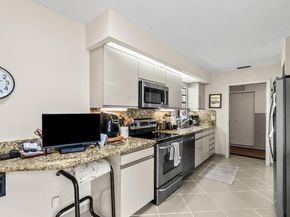 25 Glens Drive W, Boynton Beach FL 33436