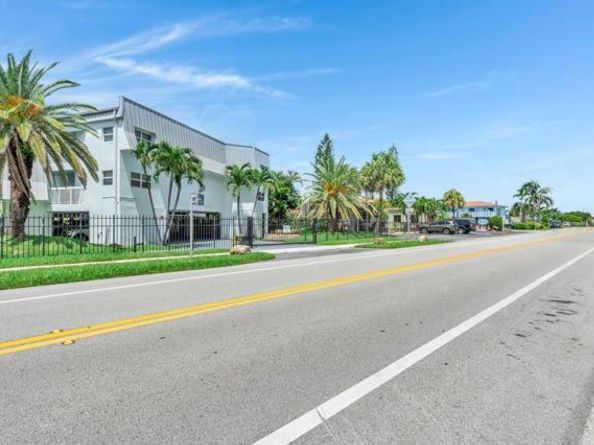 961 SE 20th Ave 308, Deerfield Beach FL 33441