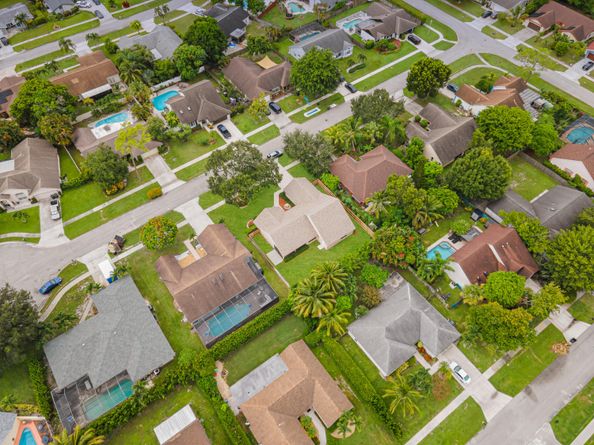 12275 Sannenwood Lane, Wellington FL 33414