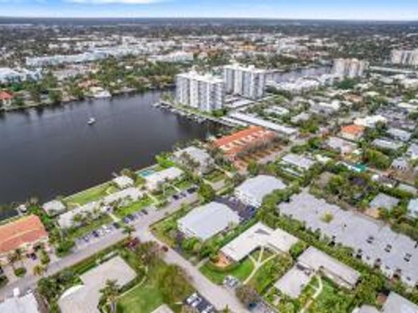 315 Venetian Drive 4, Delray Beach FL 33483