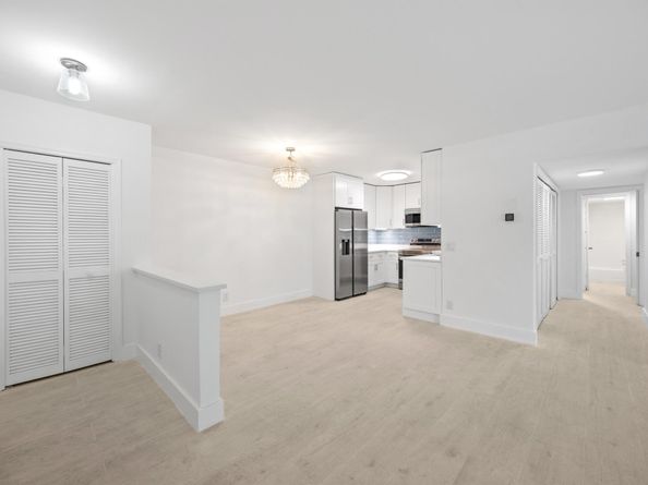 315 Venetian Drive 4, Delray Beach FL 33483