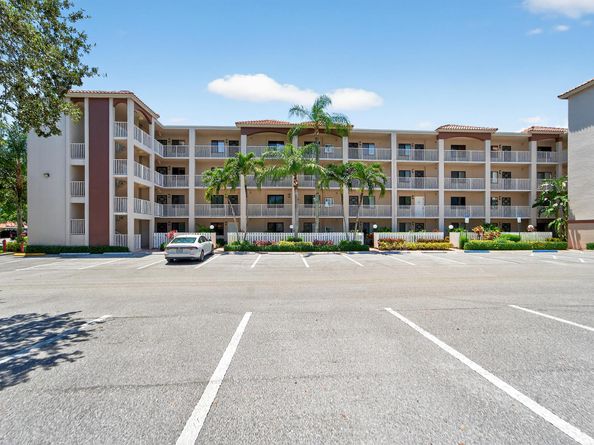 6093 Pointe Regal Circle 301, Delray Beach FL 33484