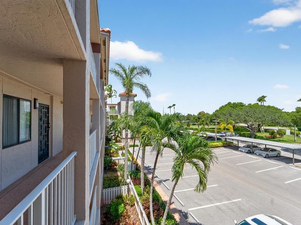 6093 Pointe Regal Circle 301, Delray Beach FL 33484
