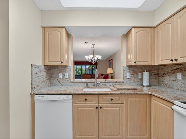 6093 Pointe Regal Circle 301, Delray Beach FL 33484