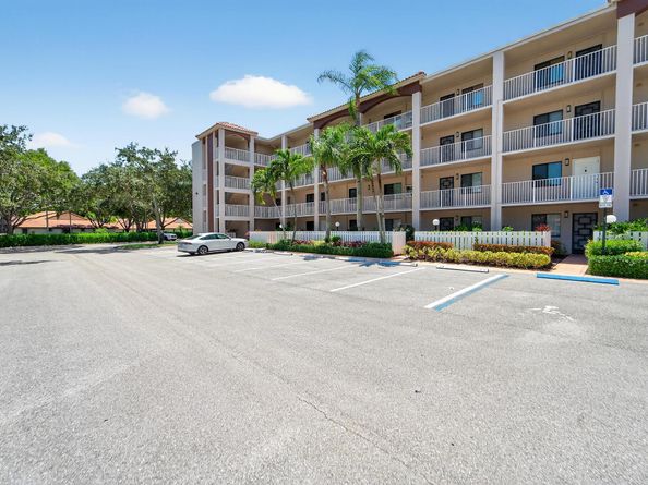 6093 Pointe Regal Circle 301, Delray Beach FL 33484