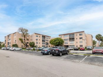2840 Somerset Dr