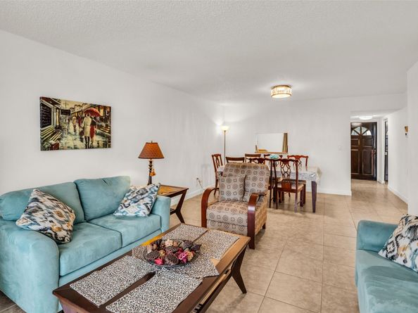 2840 Somerset Dr 403, Lauderdale Lakes FL 33311