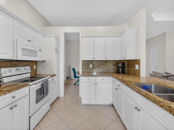 8828 Sandown Way, Boynton Beach FL 33472