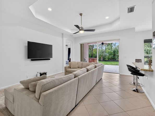 8828 Sandown Way, Boynton Beach FL 33472