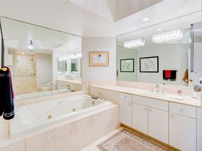 2000 Island Boulevard 408, Aventura FL 33160