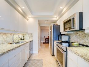 2000 Island Boulevard 408, Aventura FL 33160