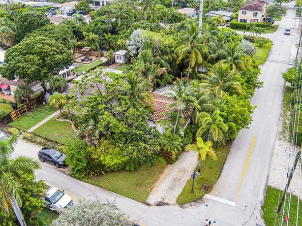 1200 NE 12 Avenue, Fort Lauderdale FL 33304