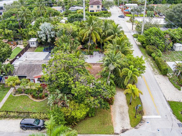 1200 NE 12 Avenue, Fort Lauderdale FL 33304