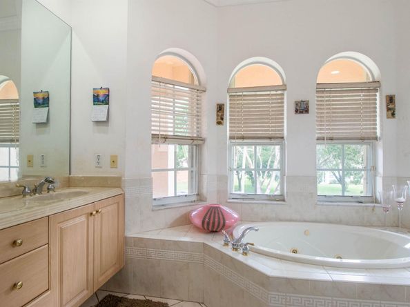 1748 Annandale Circle, Royal Palm Beach FL 33411