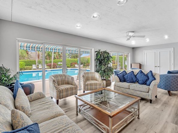 6004 Golf Villas Drive, Boynton Beach FL 33437