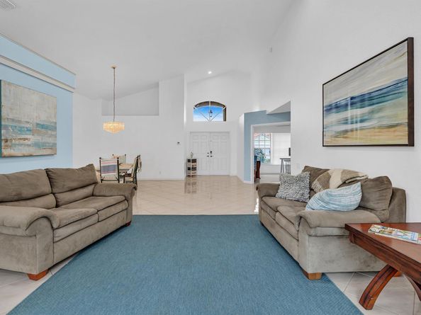 6004 Golf Villas Drive, Boynton Beach FL 33437