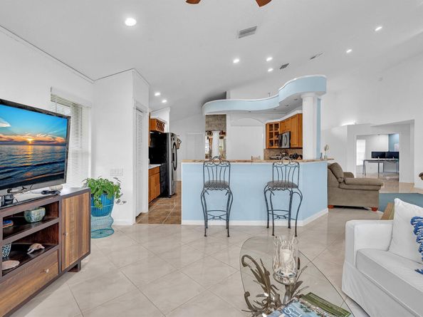 6004 Golf Villas Drive, Boynton Beach FL 33437