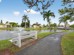 340 Pine Ridge Circle B2, Greenacres FL 33463