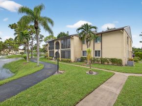 340 Pine Ridge Circle B2, Greenacres FL 33463