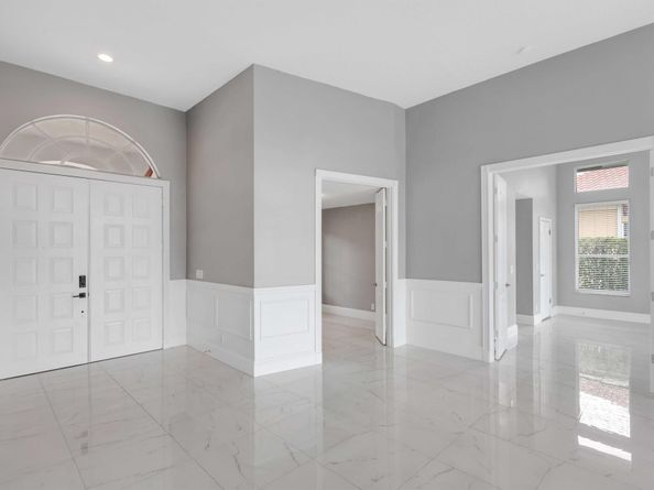 19162 Cloister Lake Lane, Boca Raton FL 33498