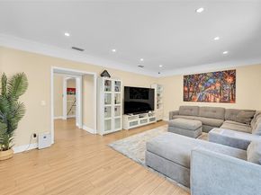 7501 Red Bay Place, Coral Springs FL 33065