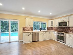 7501 Red Bay Place, Coral Springs FL 33065
