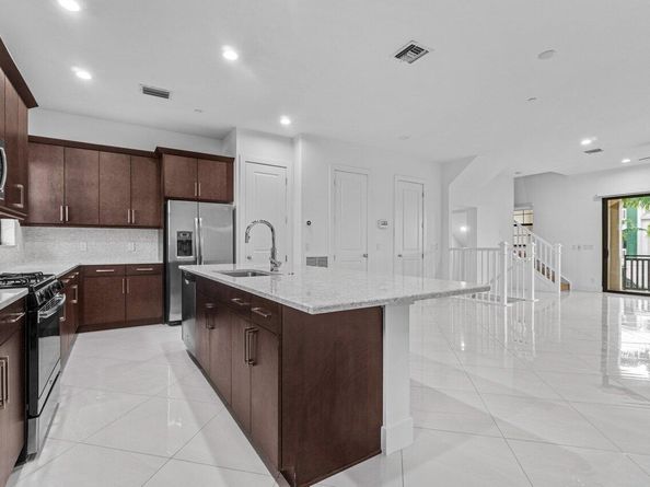7115 Edison Place, Palm Beach Gardens FL 33418