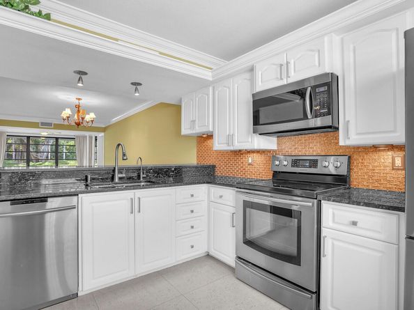 6073 Balboa Circle 105, Boca Raton FL 33433