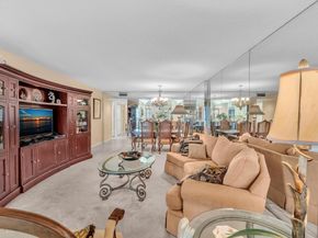 7449 Fairfax Dr 211, Fort Lauderdale FL 33321