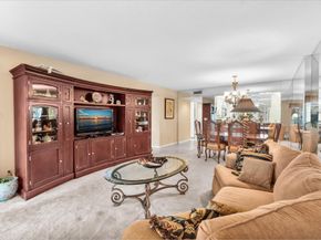 7449 Fairfax Dr 211, Fort Lauderdale FL 33321