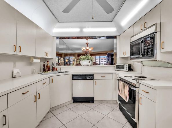 7449 Fairfax Dr 211, Fort Lauderdale FL 33321
