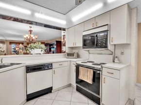 7449 Fairfax Dr 211, Fort Lauderdale FL 33321