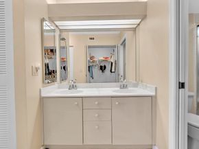 7449 Fairfax Dr 211, Fort Lauderdale FL 33321
