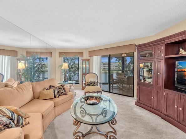 7449 Fairfax Dr 211, Fort Lauderdale FL 33321