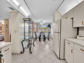 7449 Fairfax Dr 211, Fort Lauderdale FL 33321