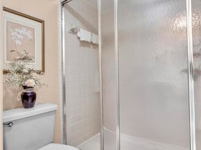 7449 Fairfax Dr 211, Fort Lauderdale FL 33321