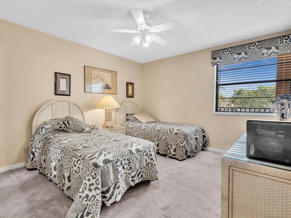 7449 Fairfax Dr 211, Fort Lauderdale FL 33321