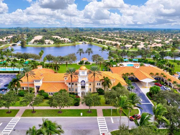 8015 Laborie Lane, Wellington FL 33414