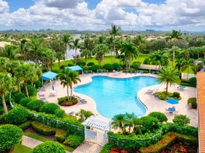 8015 Laborie Lane, Wellington FL 33414