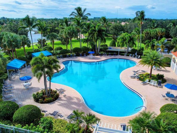 8015 Laborie Lane, Wellington FL 33414
