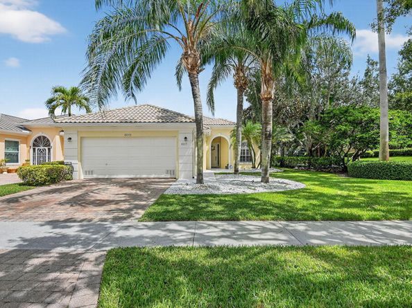 8015 Laborie Lane, Wellington FL 33414