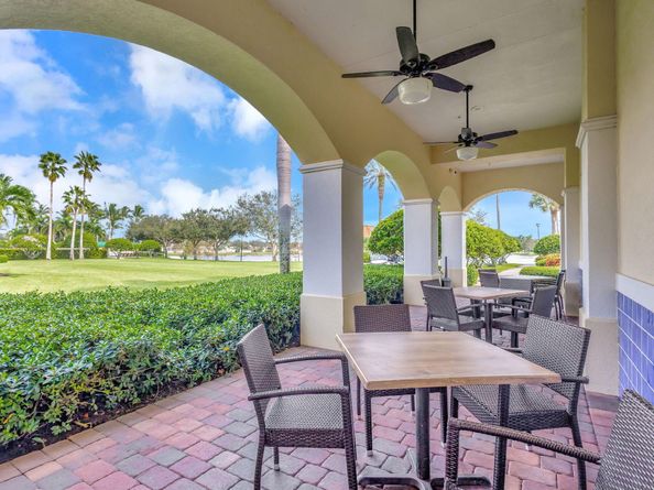 8015 Laborie Lane, Wellington FL 33414