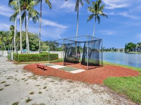 9235 Lagoon Pl 207, Davie FL 33324
