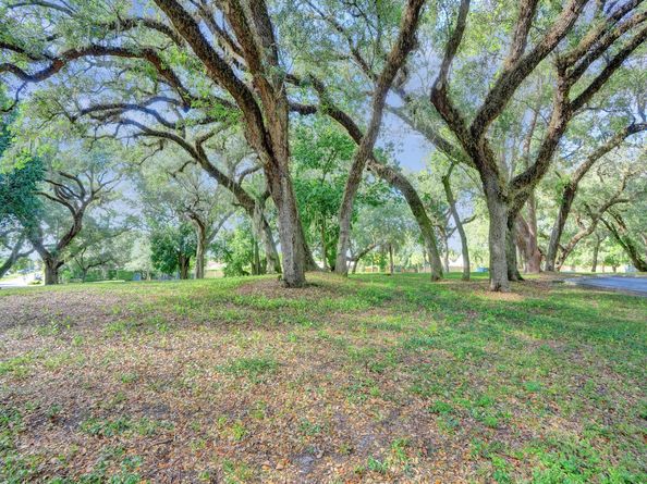 9235 Lagoon Pl 207, Davie FL 33324